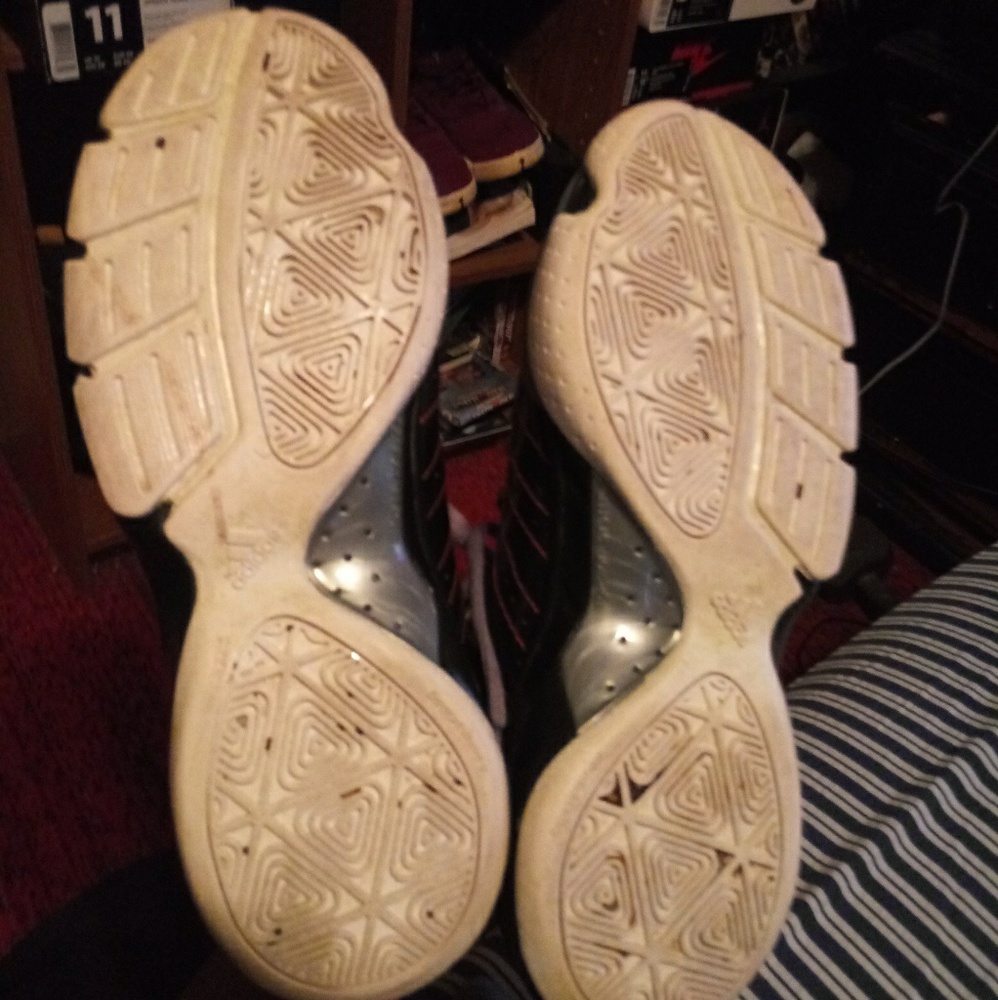 Mens Adidas Shoes. Good Condition. - Picture 5 of 5